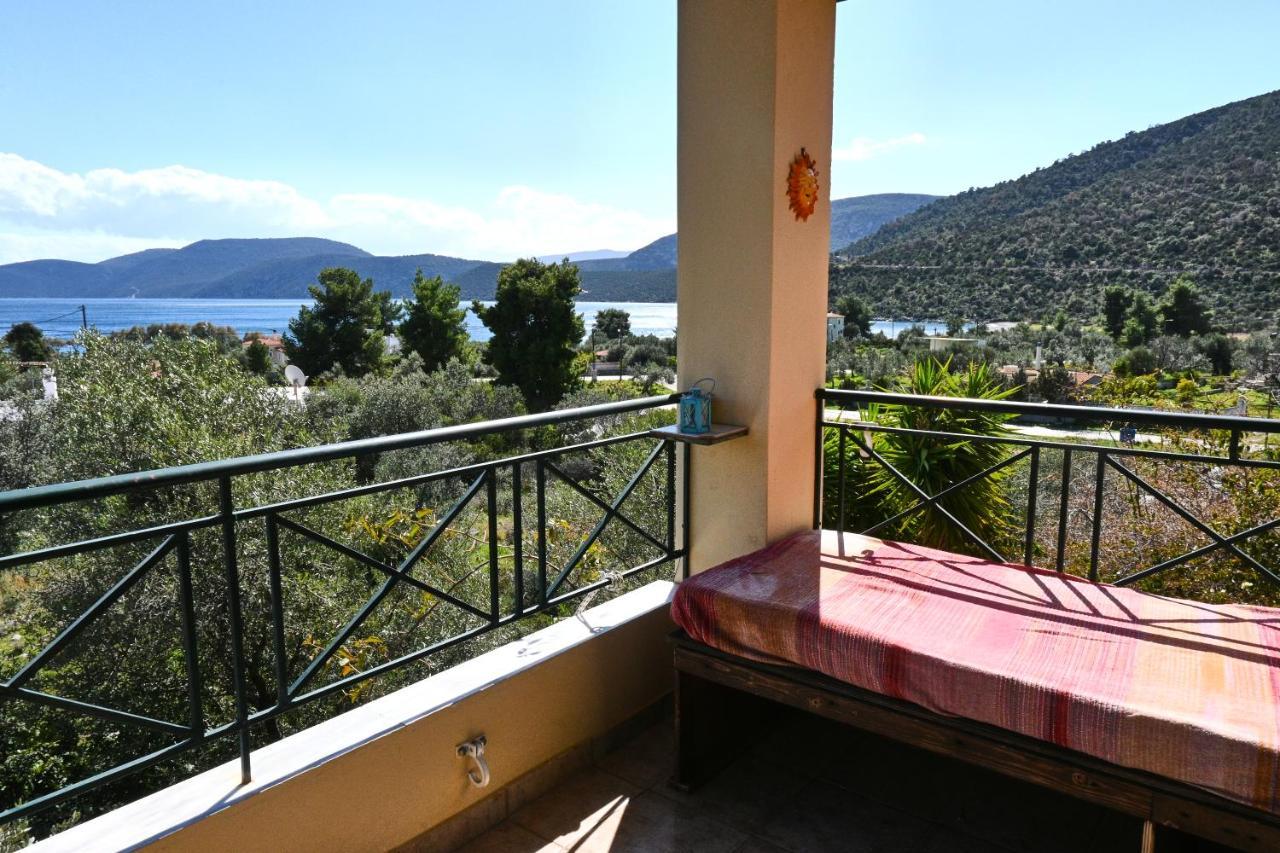 Pavlos' Cottage With Beach View Kórfos Esterno foto