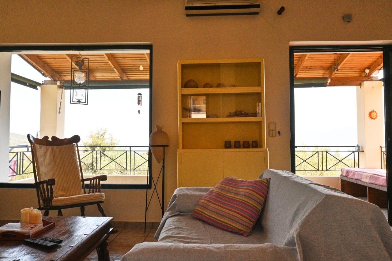Pavlos' Cottage With Beach View Kórfos Esterno foto
